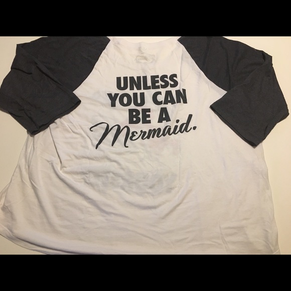 Lot of Torrid Tops - Picture 5 of 7